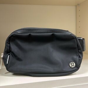 Lululemon Everywhere Belt Bag 1L Black